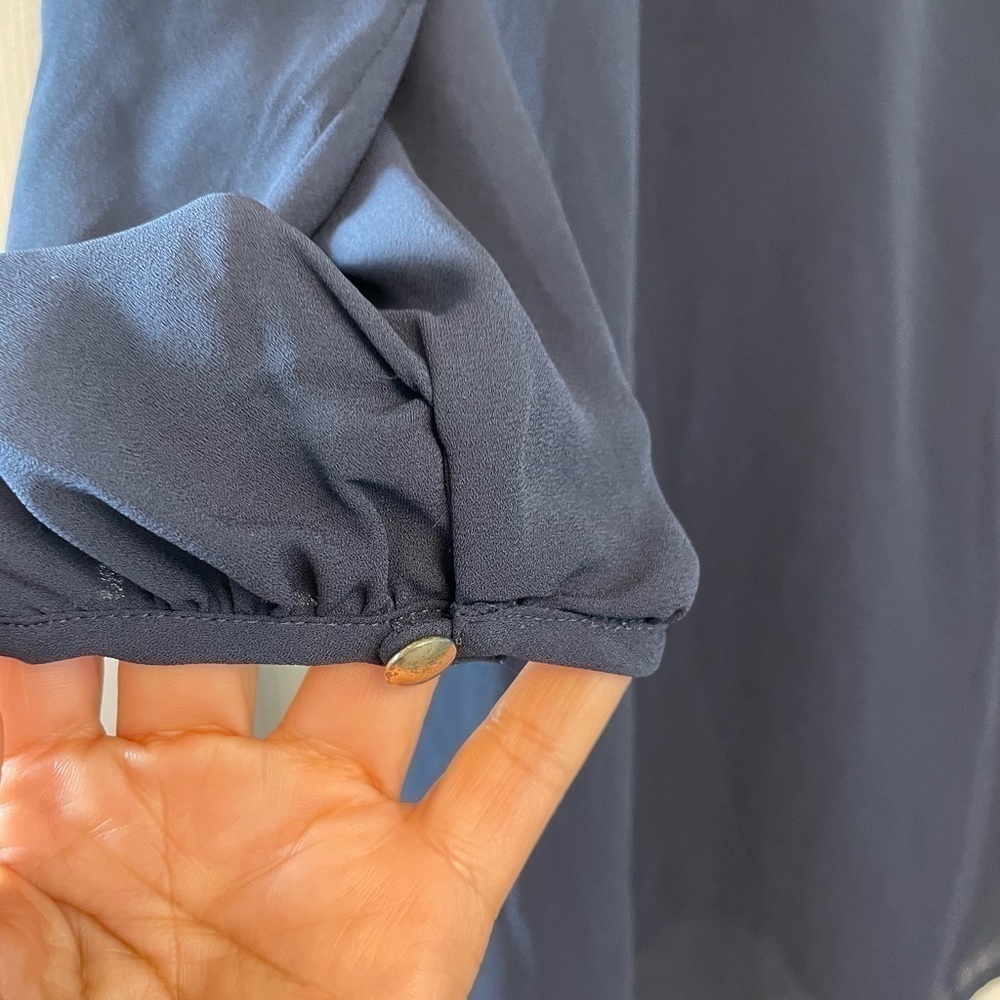 Banana Republic chiffon top - Picture 3 of 5